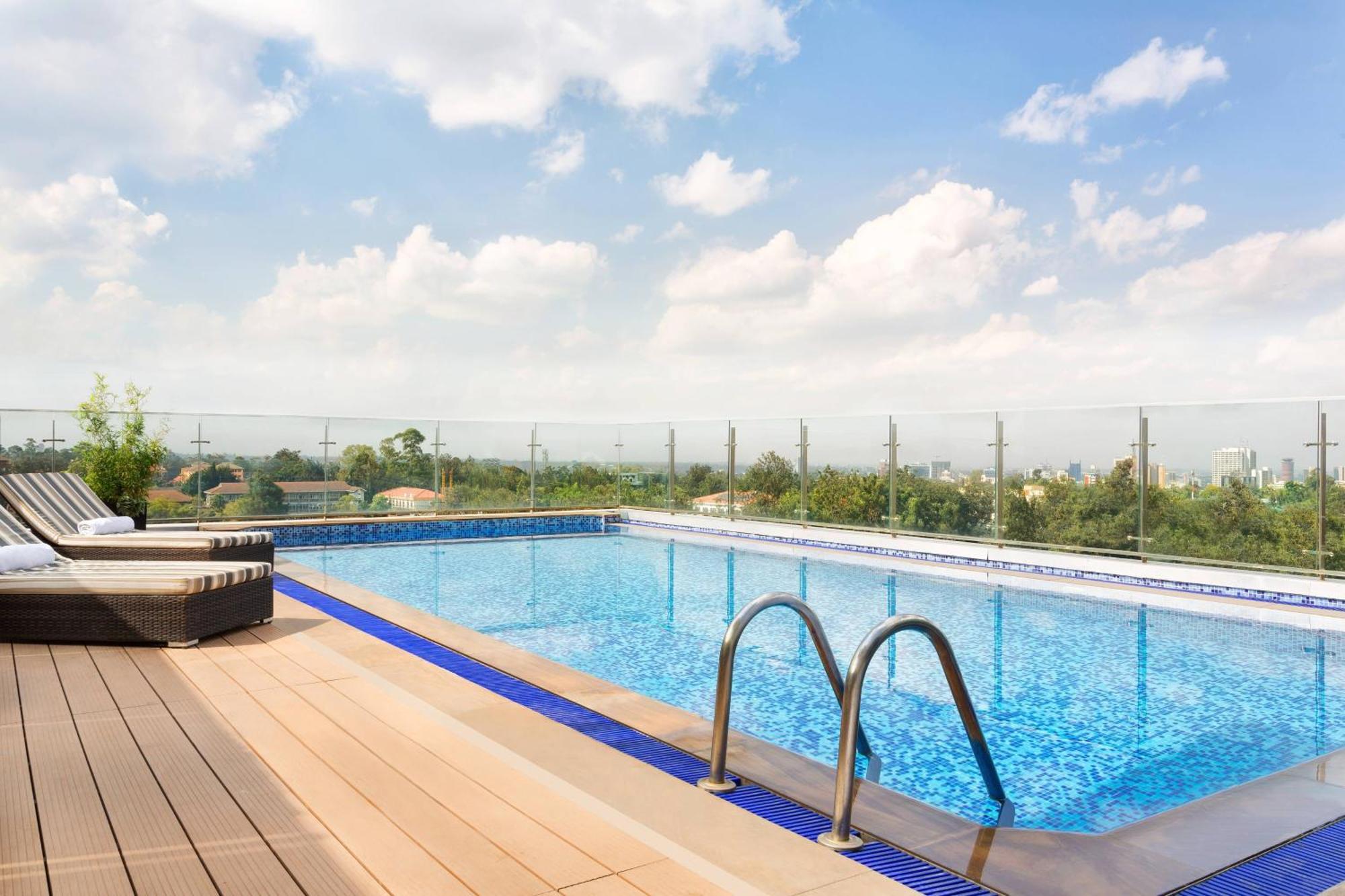 Four Points By Sheraton Nairobi Hurlingham Exteriör bild