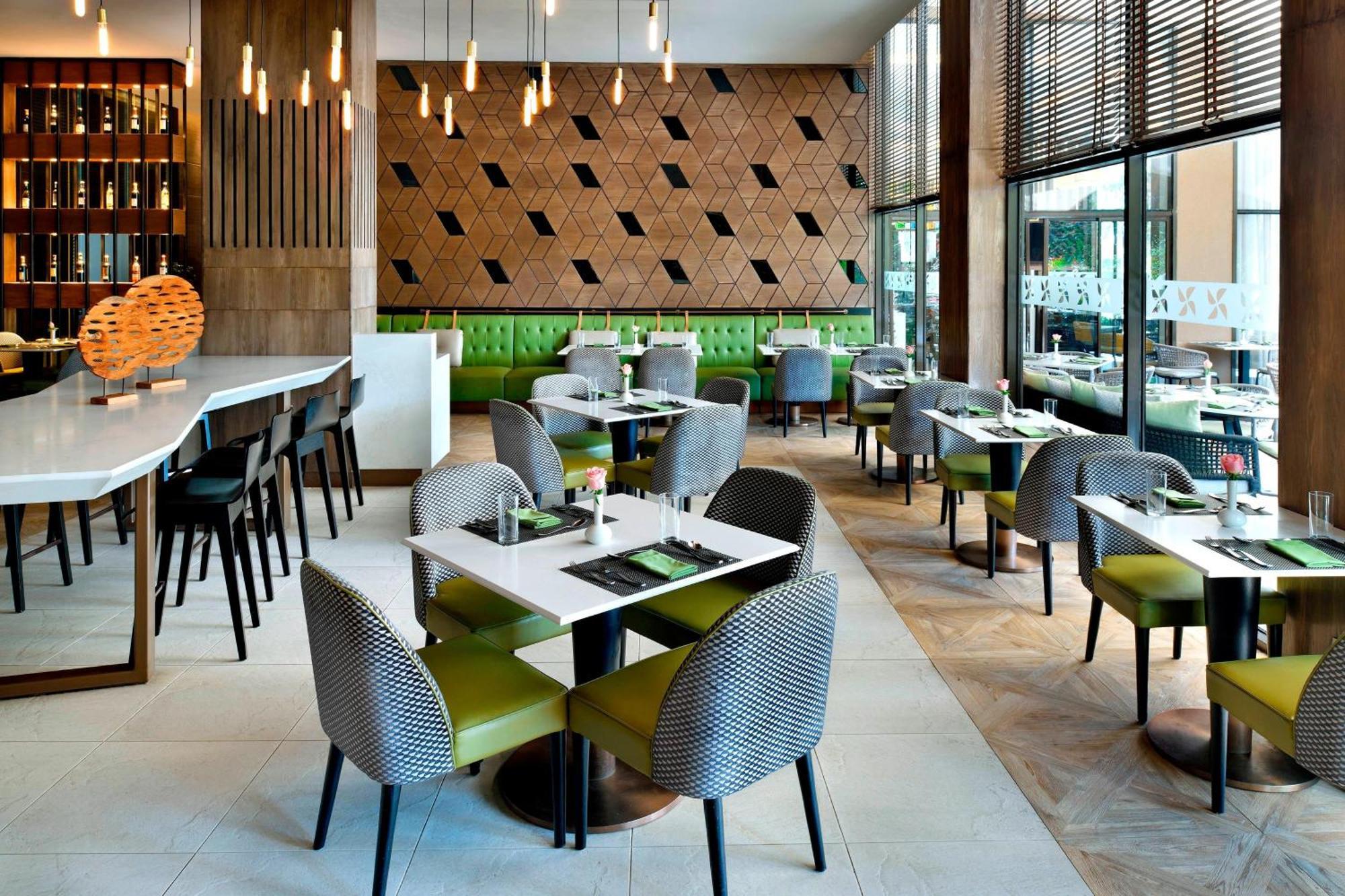 Four Points By Sheraton Nairobi Hurlingham Exteriör bild