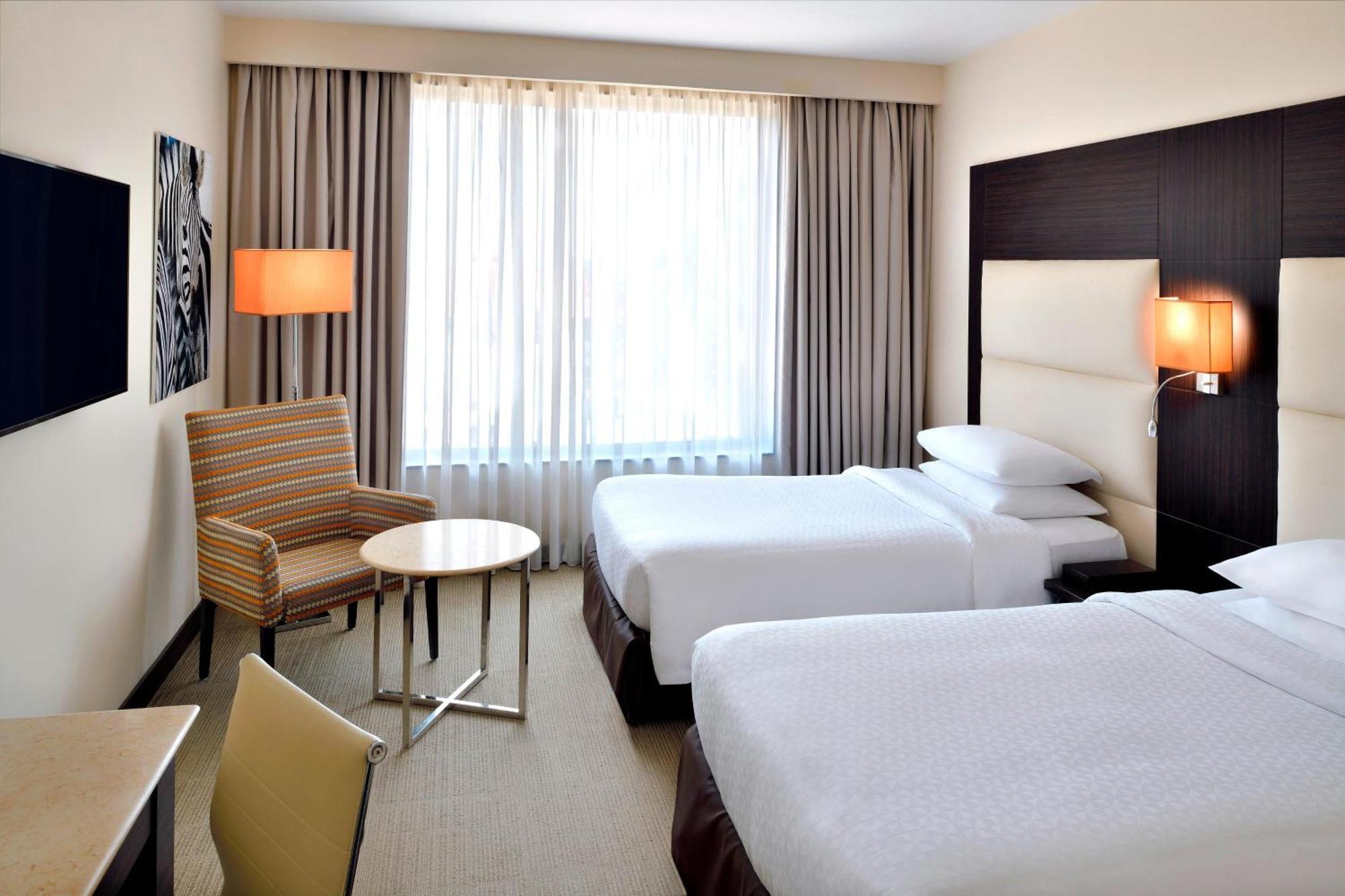 Four Points By Sheraton Nairobi Hurlingham Exteriör bild