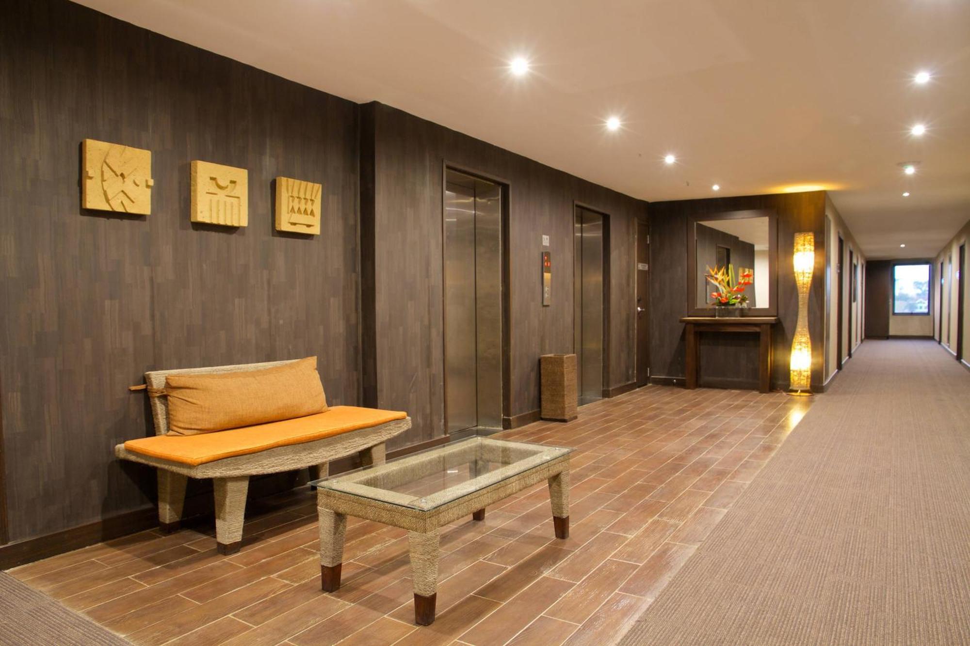 Four Points By Sheraton Nairobi Hurlingham Exteriör bild