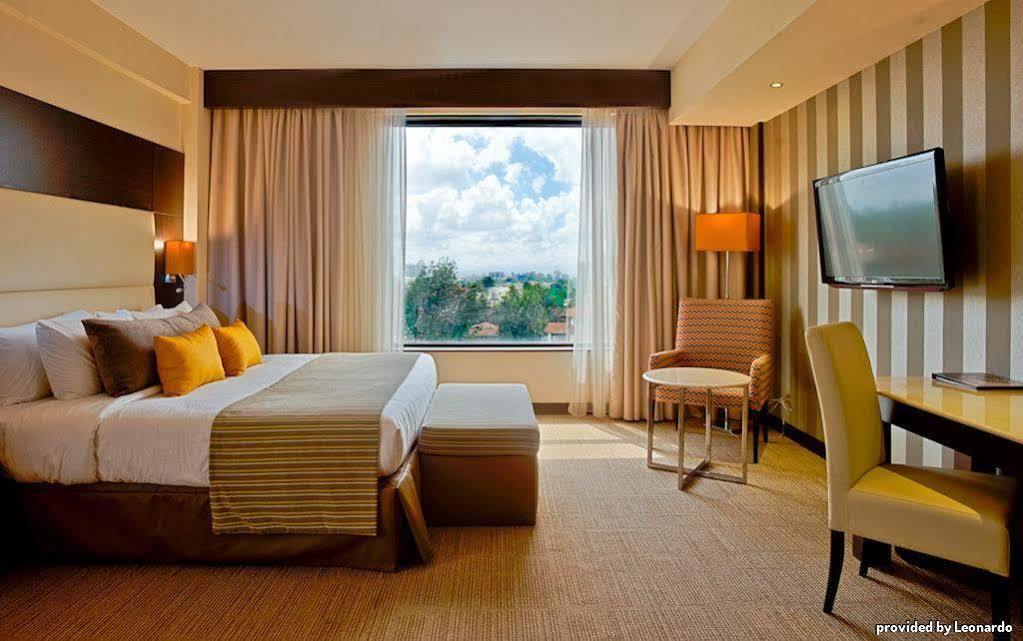Four Points By Sheraton Nairobi Hurlingham Exteriör bild