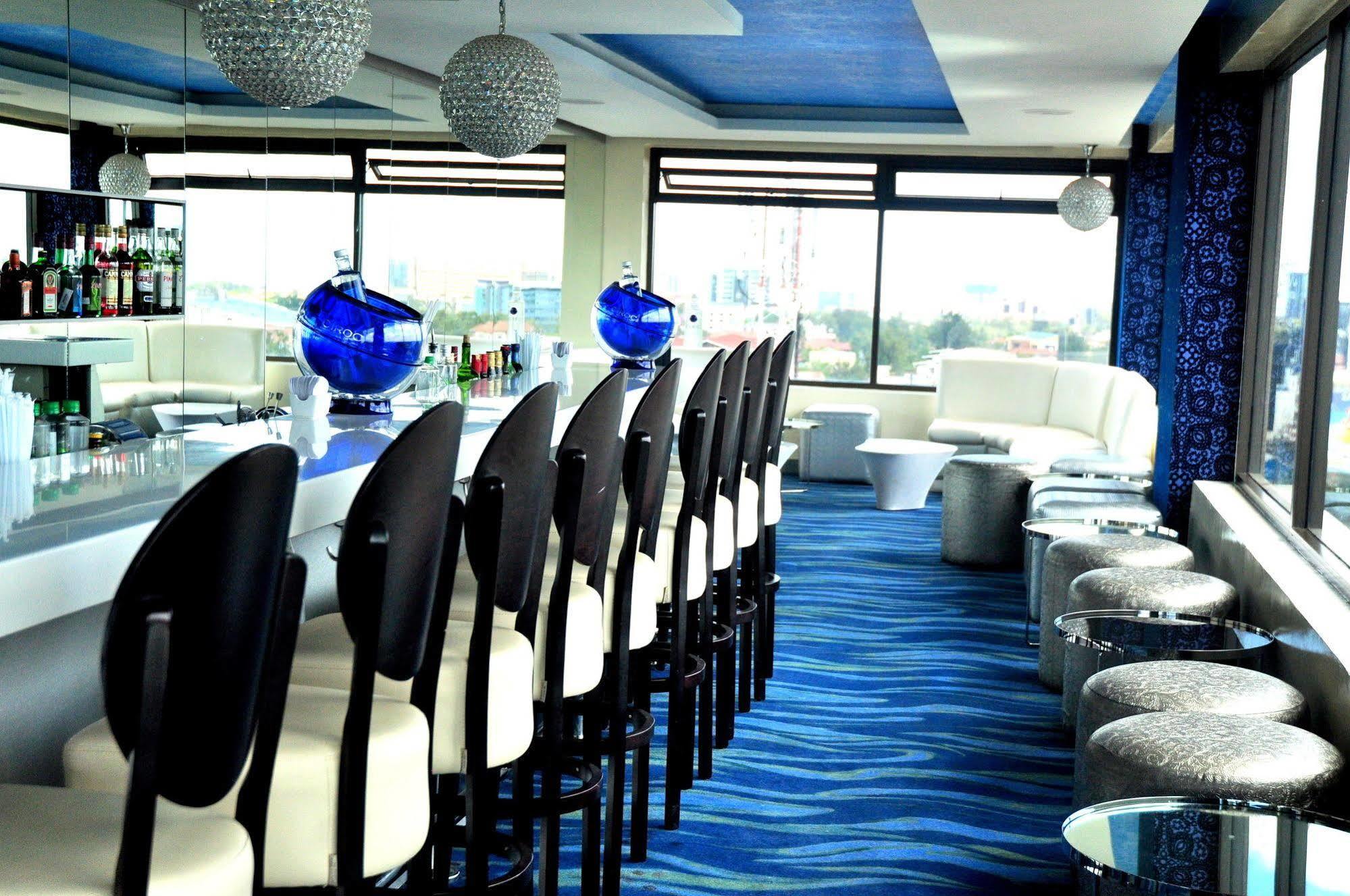 Four Points By Sheraton Nairobi Hurlingham Exteriör bild