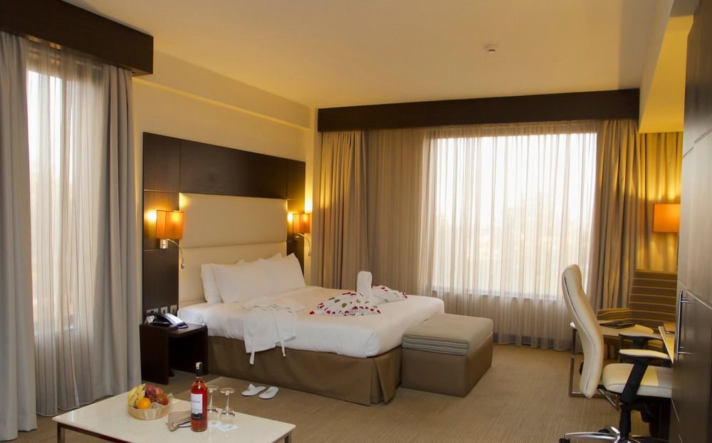 Four Points By Sheraton Nairobi Hurlingham Exteriör bild